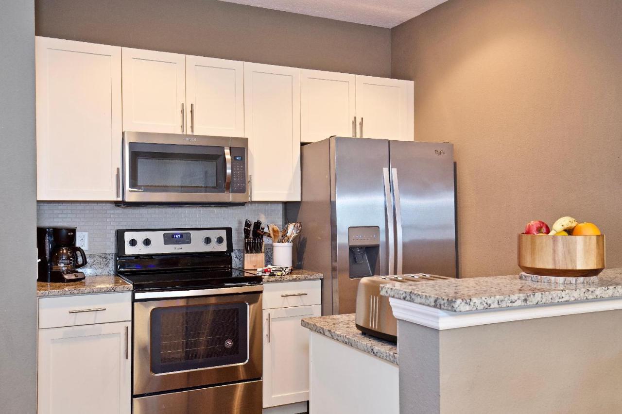 Great And Practical Townhouse In Gated Community, Sleeps 6 10 Min To Disney! Orlando Esterno foto