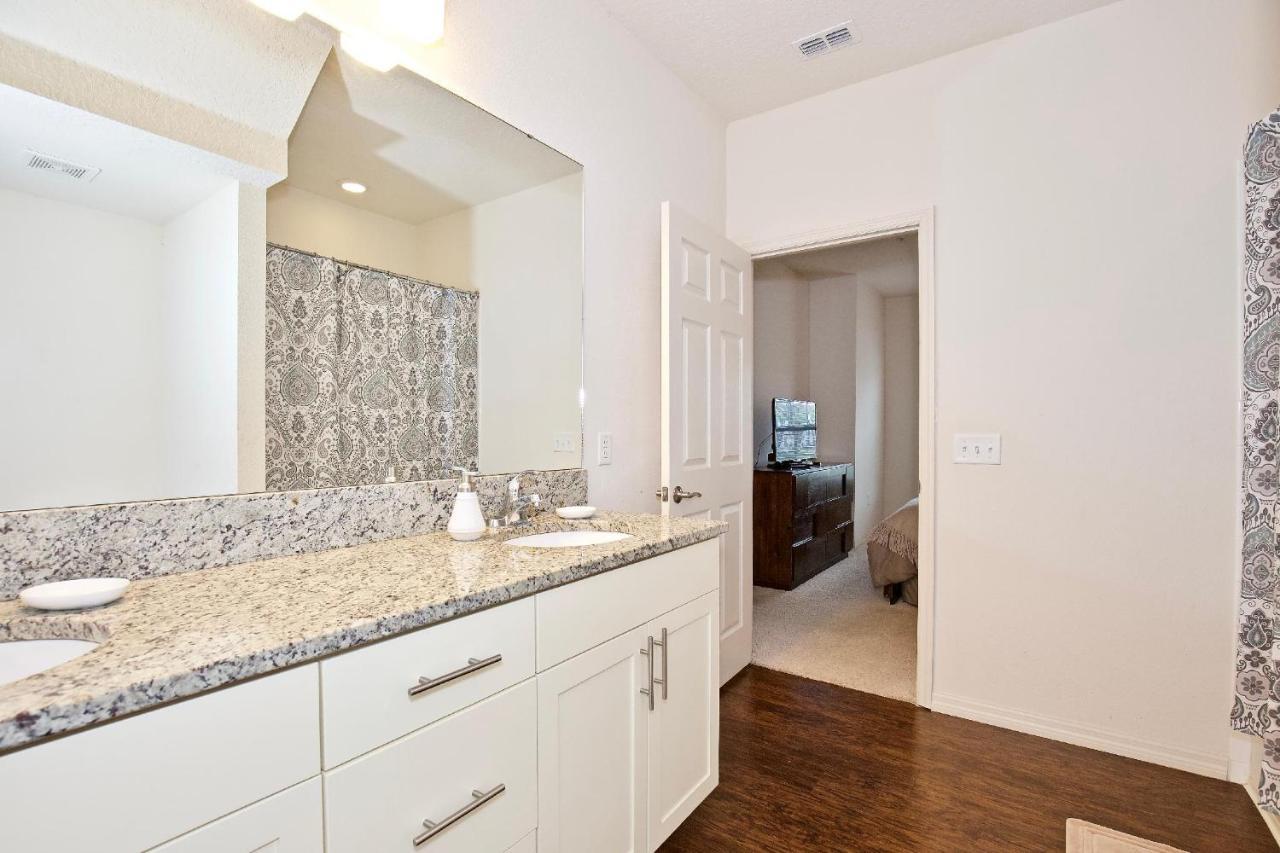 Great And Practical Townhouse In Gated Community, Sleeps 6 10 Min To Disney! Orlando Esterno foto