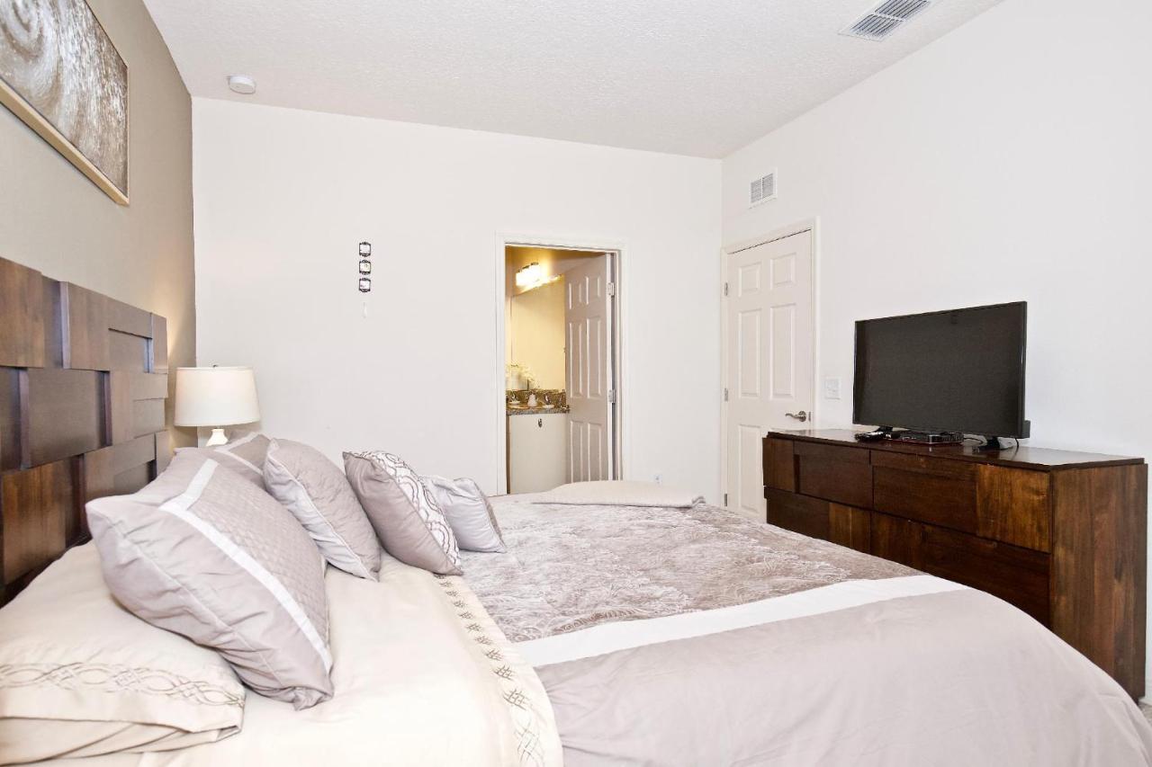 Great And Practical Townhouse In Gated Community, Sleeps 6 10 Min To Disney! Orlando Esterno foto